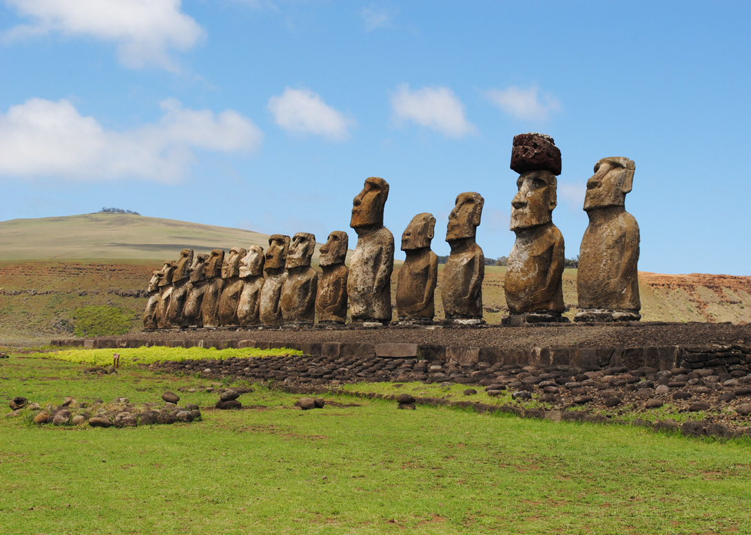 tongariki-15-moai-statues